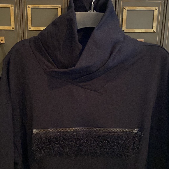 Art Point Top - Picture 2 of 9